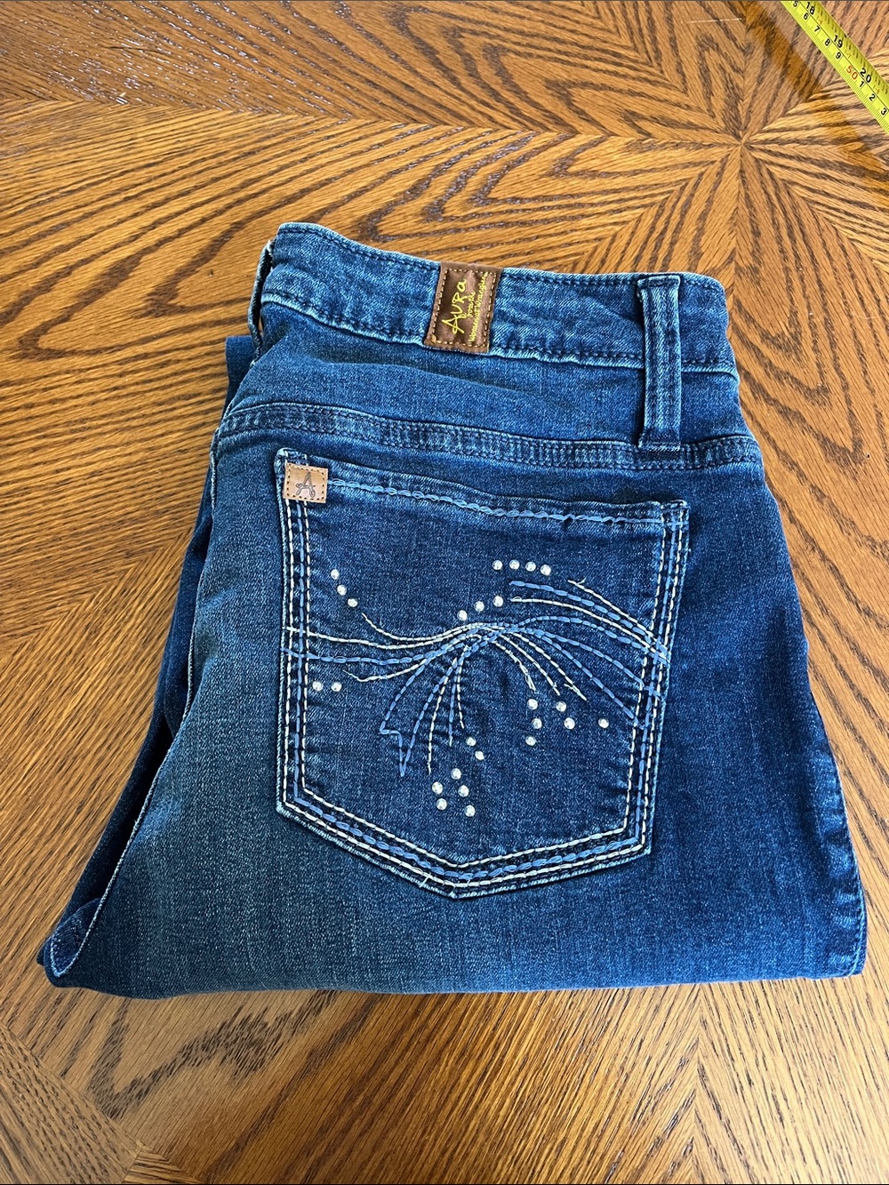 Aura Wrangler Women’s Size 10 Blue Denim Jeans